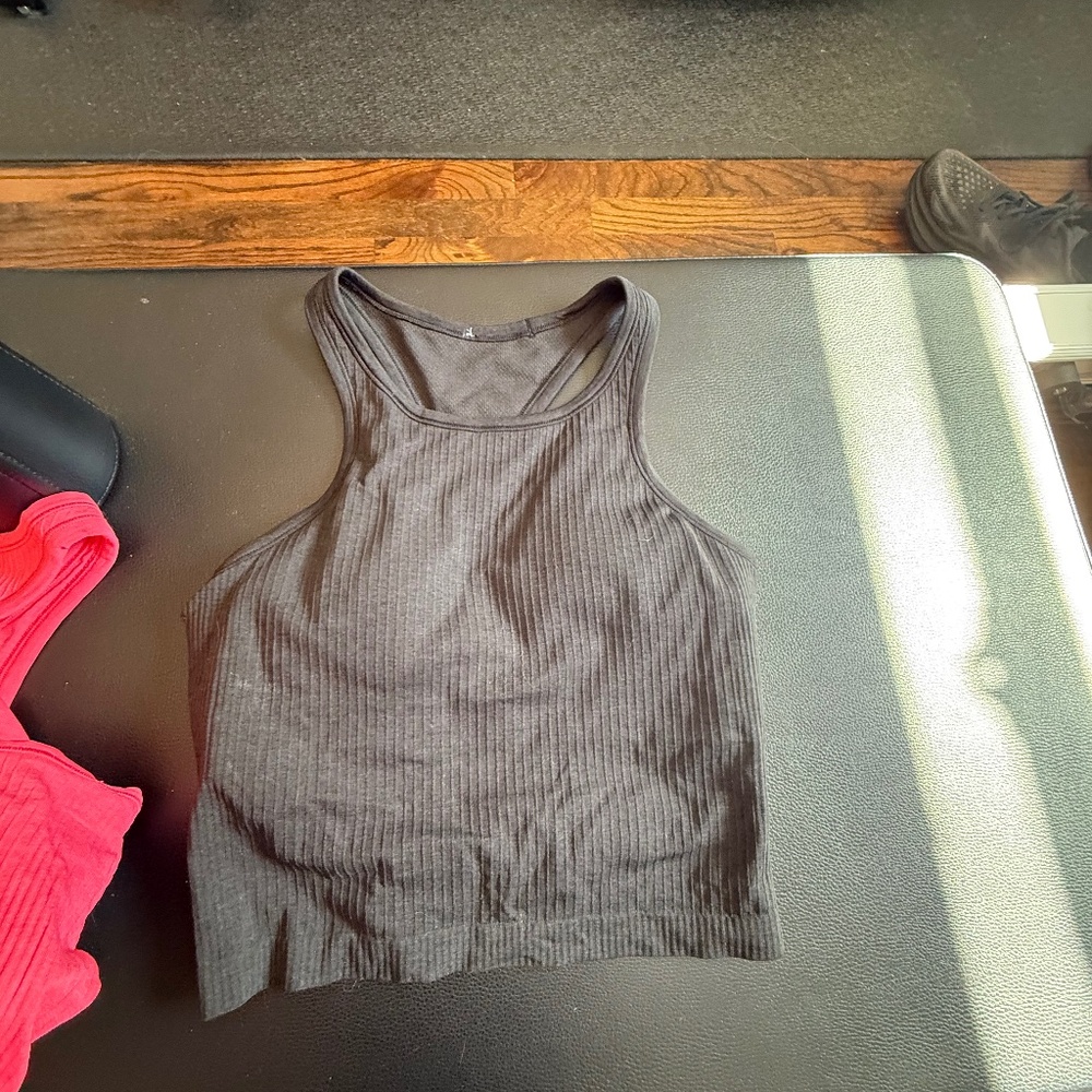 Lululemon Ebb street racetrack cropped tank size 8